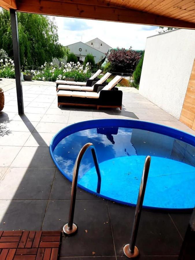 Bed and breakfast Caballus Lovasmajor Panzio *
