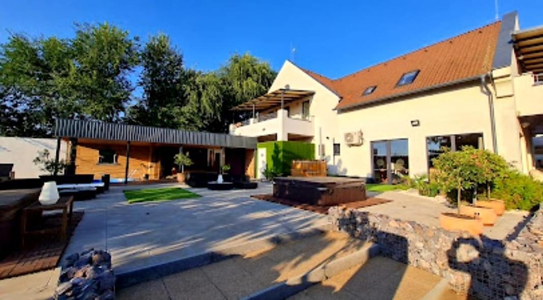 Bed and breakfast Caballus Lovasmajor Panzio